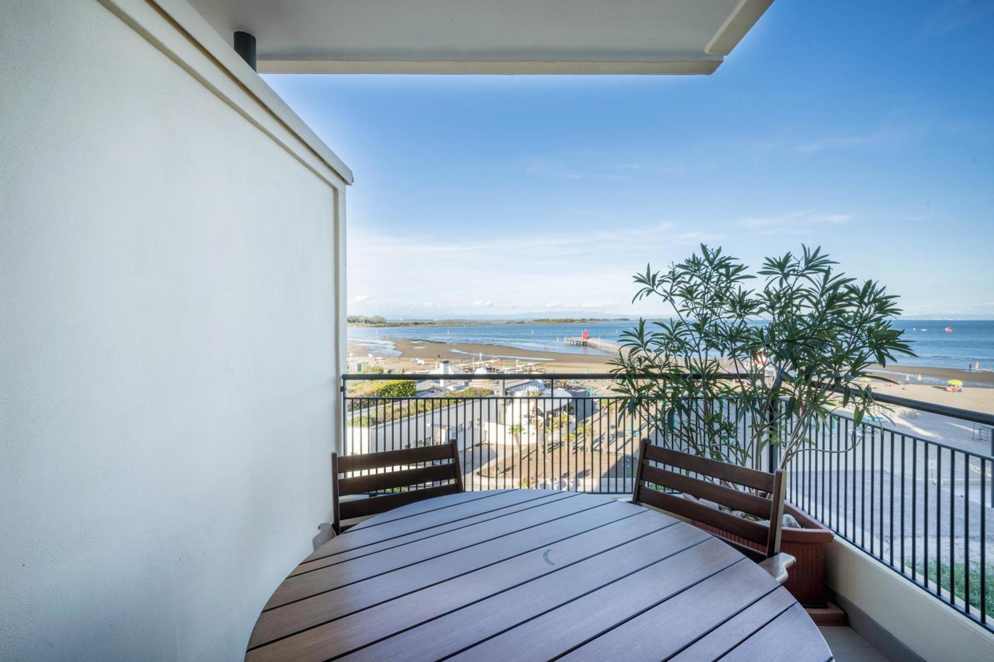 Apartament La Terrazza Sul Faro Lignano Sabbiadoro Zewnętrze zdjęcie